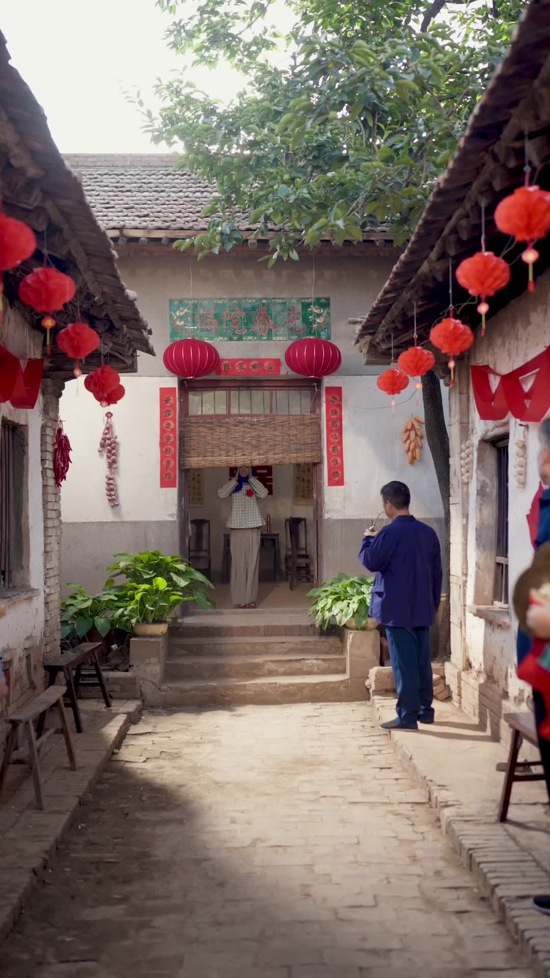 Episode 2 - Runaway Bride, Master Tailor